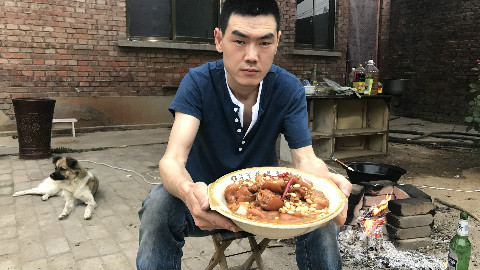 3个猪蹄也不够媳妇吃!家常黄豆焖猪蹄,味道真好,吃完还想吃